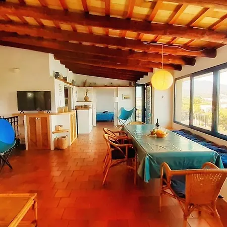 Seaside House In Сasa de vacaciones Cadaqués